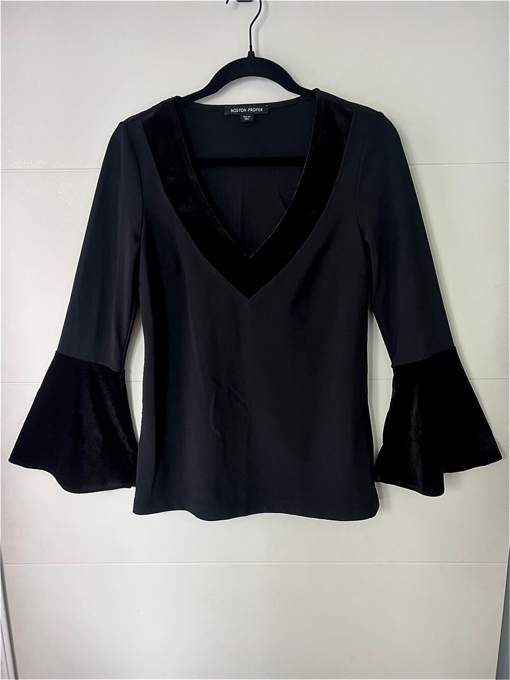 Whimsigoth witchy velvet trimmed flare sleeve v neck top Boston Proper size XS
